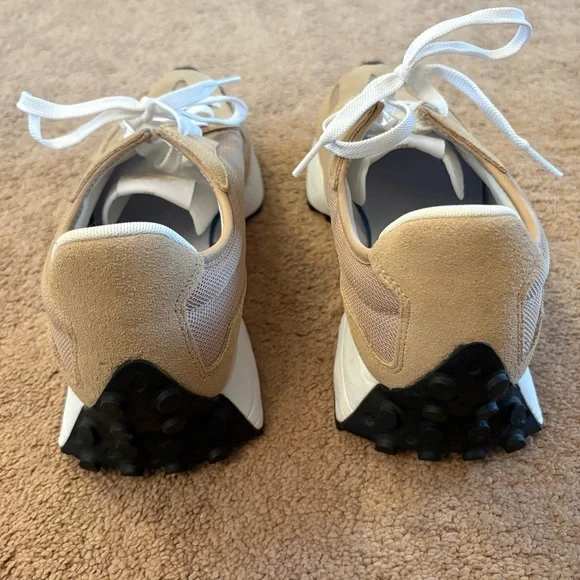 New Balance 327 Sneakers - Picture 8 of 11